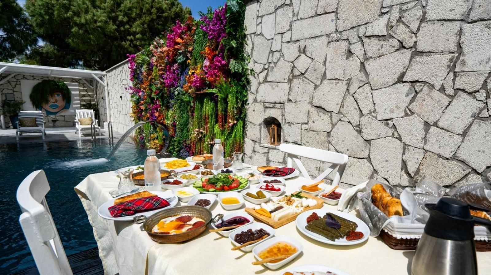 Lulu Inn Hotel Çeşme エクステリア 写真